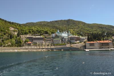Mănăstirea Sfântul Pantelimon – Athos / Foto: Pr. Silviu Cluci Mănăstirea Sfântul Pantelimon – Athos