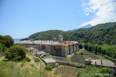 Mănăstirea Iviron și Athonul / Foto: Pr. Silviu Cluci Mănăstirea Iviron din Muntele Athos