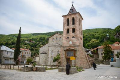 Protaton ‒ cea mai veche biserică din Muntele Athos / Foto: Pr. Silviu Cluci Biserica Protaton