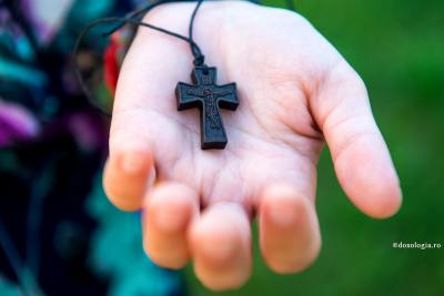 (Video) Să ne ducem crucea împreună cu Hristos! (Video) Să ne ducem crucea împreună cu Hristos!