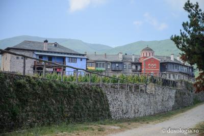 Mănăstirea Filoteu ‒ adăpost al Icoanei Maicii Domnului „Dulcea sărutare” / Foto: Pr. Silviu Cluci Mănăstirea Filoteu