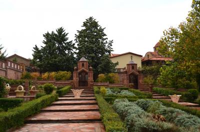 (Video) Mănăstirea „Sfântul Efrem Sirul” – un colţ de Rai la poalele Muntelui Olimp (Video) Mănăstirea „Sfântul Efrem Sirul” – un colţ de Rai la poalele Muntelui Olimp