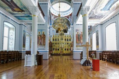 Interiorul bisericii Sfântului Pantelimon – Vechiul Rusikon / Foto: Pr. Silviu Cluci Vechiul Rusikon – Athos