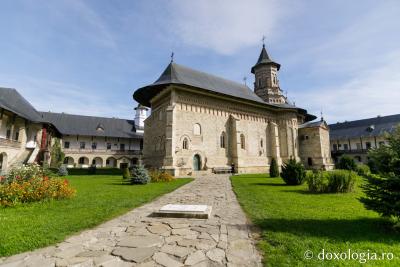 Pași de pelerin la Mănăstirea Neamț – casa Sfântului Paisie Velicicovschi / Foto: Pr. Silviu Cluci Mănăstirea Neamț