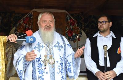 (Video) IPS Andrei: „Dumnezeu îi ajută pe oameni prin îngerii Lui”