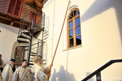 Biserica „Nașterea Sfântului Ioan Botezătorul” de la Mănăstirea Văratec, sfințită de IPS Teofan / Foto: Flavius Popa Biserică Văratec IPS Teofan