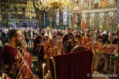 Rugăciune și binecuvântare la hramul Mănăstirii Popăuți din Botoșani (Video) Rugăciune și binecuvântare la hramul Mănăstirii Popăuți din Botoșani