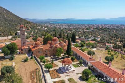 Mănăstirea „Sfântul Efrem cel Nou” de la Nea Makri / Foto: pr. Ștefan Cojocariu Mănăstirea „Sfântul Efrem cel Nou” de la Nea Makri