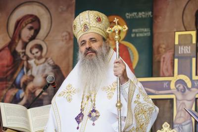 IPS Teofan, predicând / Foto: Mihail Vrăjitoru IPS Teofan, predicând