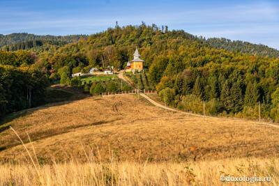 Schitul Sihăstria Crucii Schitul Sihăstria Crucii