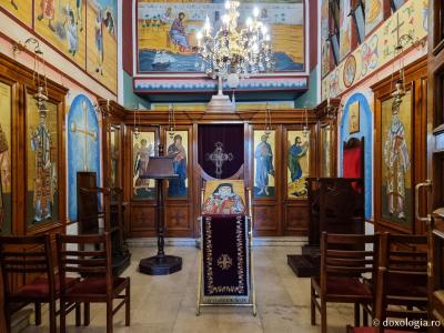 Clipe de rugăciune în Paraclisul Sfântului Ierarh Nectarie de la Patriarhia Alexandriei din Egipt / Foto: Magda Buftea Clipe de rugăciune în Paraclisul Sfântului Ierarh Nectarie de la Patriarhia Alexandriei din Egipt