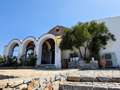 „Panaghia Castelului” – biserica din Insula Leros care adăpostește moaștele Sfintei Cuvioase Gavrilia Papaiannis / Foto: Magda Buftea „Panaghia Castelului” – biserica din Insula Leros care adăpostește moaștele Sfintei Cuvioase Gavrilia Papaiannis
