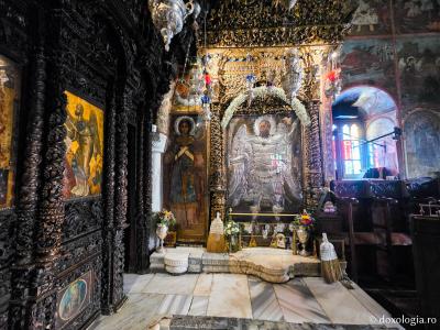 Icoana făcătoare de minuni a Sfântului Arhanghel Mihail Panormitul din Insula Symi / Foto: Magda Buftea Icoana făcătoare de minuni a Sfântului Arhanghel Mihail Panormitul din Insula Symi