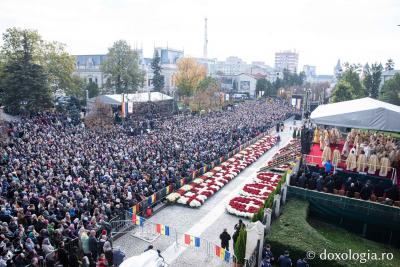 Bucuria credinței la Iași – Sfânta Liturghie în cinstea Sfintei Parascheva și a Sfântului Grigorie Palama, 2025 / Foto: Oana Nechifor Bucuria credinței la Iași – Sfânta Liturghie în cinstea Sfintei Parascheva și a Sfântului Grigorie Palama, 2025