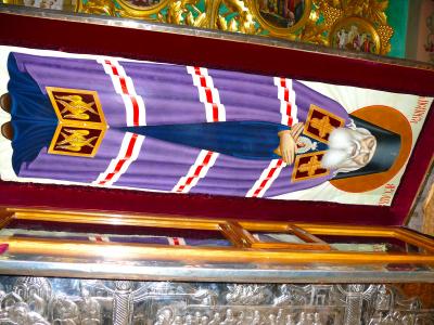 Moaştele Sfântului Ierarh Luca al Crimeei, aflate în Mănăstirea Sfânta Treime din orașul Simferopol, Peninsula Crimeea, Ucraina Moaştele Sfântului Ierarh Luca al Crimeei