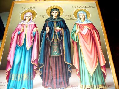 Icoană de la Mănăstirea Sfintei Maria Magdalena din Grecia Sfânta Marina, Sfânta Irina Hrisovalantou, care a primit mere din Rai, și Sfânta Maria Magdalena