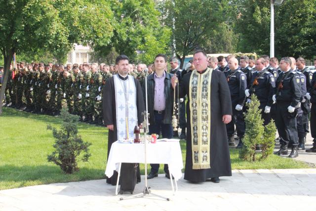 Ceremonie militar-religioasă de Ziua Independenţei, la Craiova
