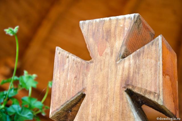 cruce de lemn