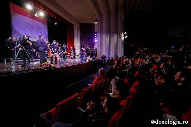 Public numeros, la Concertul de Muzică Bizantină Cultă Vocal-Instrumentală de la Iași