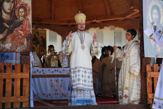 Sfântul Mucenic Pantelimon a fost cinstit la Mănăstirea Paltin din Petru Vodă