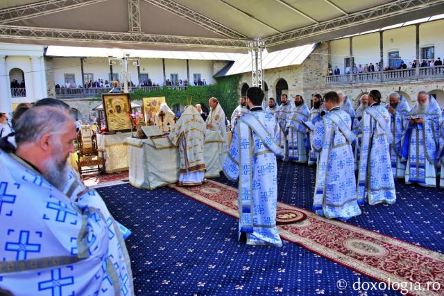 Bucuria Înălțării Domnului, sărbătorită la hramul Mănăstirii Neamț