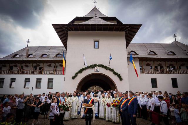 Zile de sărbătoare la Mănăstirea Sihăstria Râșcăi