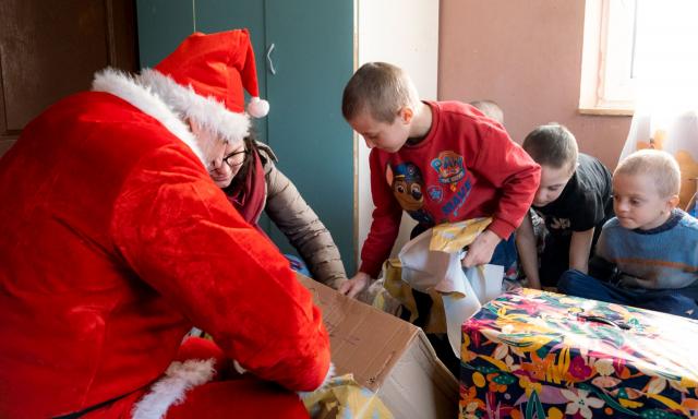 Alătură-te campaniei Pro Vita Iași! Răspunde unei scrisori de Crăciun trimisă de unul dintre cei 400 de copii proveniți din familii numeroase