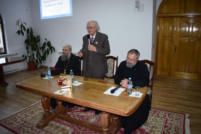 Profesorul universitar Vasile Astărăstoae a conferențiat la Botoșani