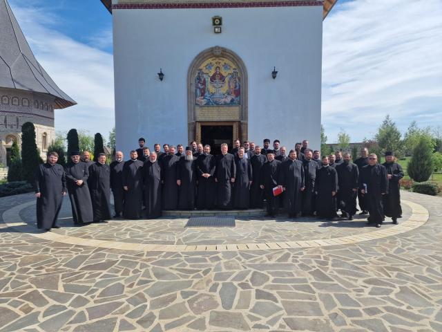 Atelier de lucru dedicat abordării fenomenului eterodox pentru preoții din județul Botoșani