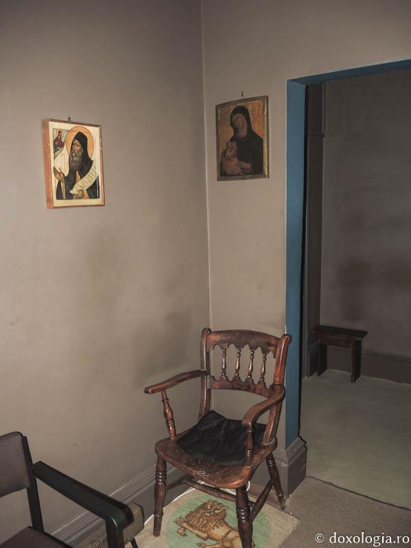 scaunul pe care se ruga părintele Sofronie Saharov