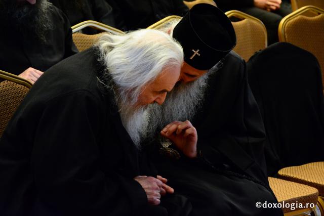 (Foto) Cea de-a doua zi a Colocviului „Întâlnirea cu Duhovnicul – Părintele Sofronie Saharov”