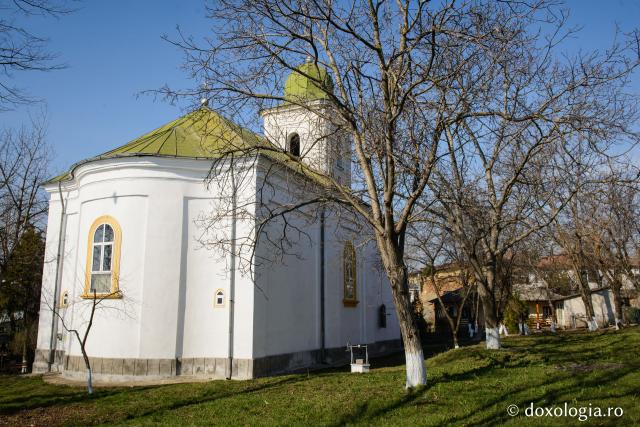 Singura biserică din Iaşi cu hramul „Buna Vestire” (galerie FOTO)