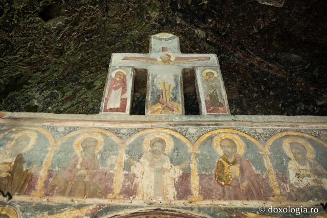 Mănăstirea rupestră Corbii de Piatră (galerie FOTO)