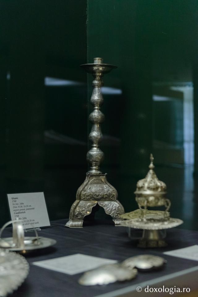 Obiecte din vremea Sfântului Iacob Putneanul din tezaurul Mănăstirii Putna (galerie FOTO)