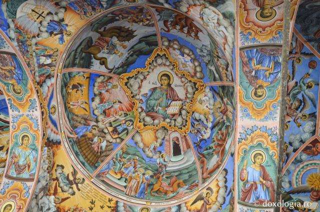 (Foto) Frescele Mănăstirii Sfântul Ioan de la Rila 