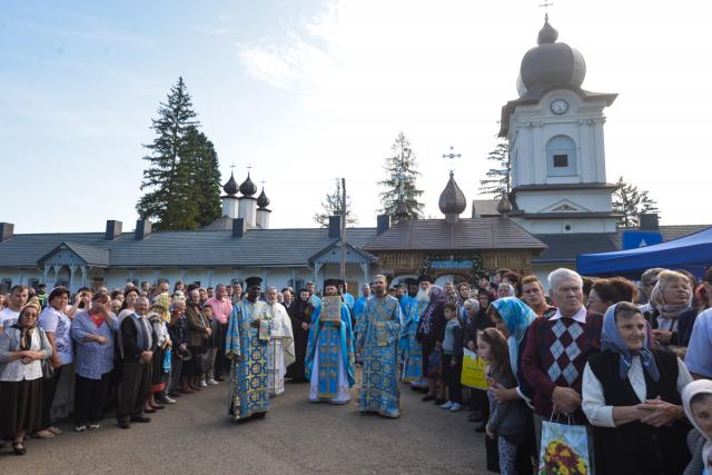 (Foto) Nașterea Maicii Domnului, sărbătorită la Mănăstirea Vorona prin Liturghie arhierească