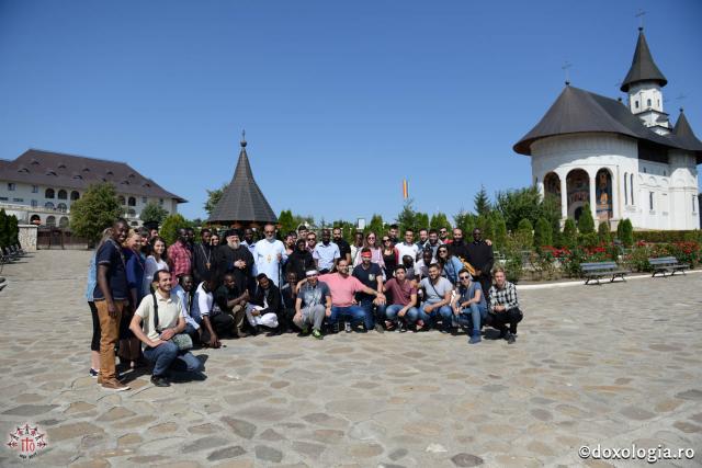 Tinerii participanți la ITO 2017, în vizită la mănăstirile ieșene (galerie FOTO)