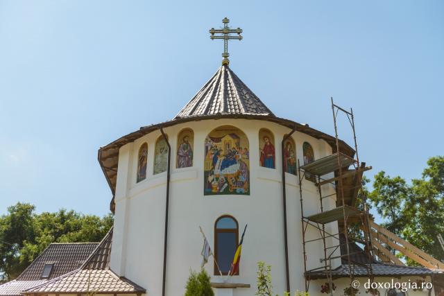 (Foto) Mănăstirea Giurgeni – Roman