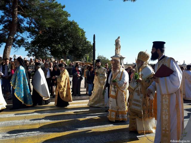 Procesiune cu moaștele Sfântului Ierarh Spiridon în Insula Corfu - 5 noiembrie 2017 (Galerie FOTO)