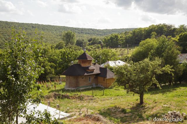 (Foto) Agafton – Mănăstirea în care au primit călugăria trei mătuși ale lui Mihai Eminescu