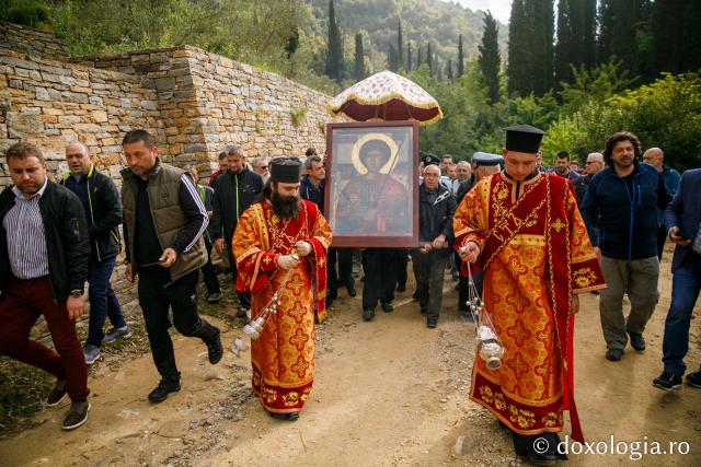 (Foto) Procesiunea cu Icoana Sfântului Gheorghe de la Mănăstirea Zografu