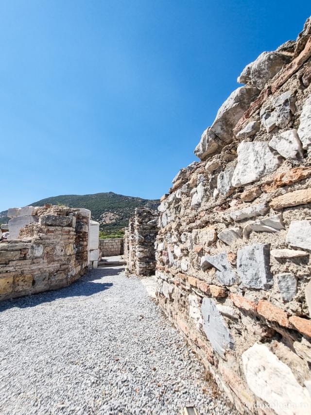 (Foto) Locul în care s-a ţinut Sinodul al III-lea Ecumenic – ruinele Bisericii Maicii Domnului din Efes, Turcia