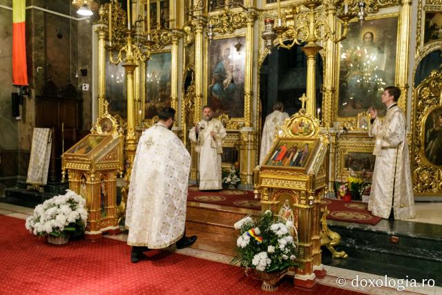 (Foto) Priveghere în cinstea Sfântului Paisie Velicicovschi la Catedrala Mitropolitană din Iași