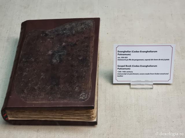 Evangheliar - Muzeul Mănăstirii Putna