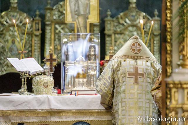 PS Ignatie a săvârșit Sfânta Liturghie, în ajun de hram, la Catedrala Mitropolitană din Iași