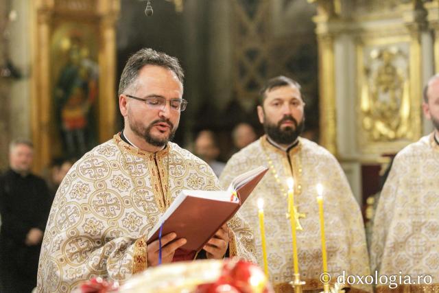 Priveghere la Catedrala Mitropolitană din Iași în cinstea Sfântului Apostol Andrei