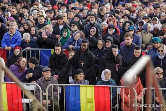 Bucuria credinței la Iași – Sfânta Liturghie în cinstea Sfintei Parascheva și a Sfântului Grigorie Palama, 2025 / Foto: Claudiu Pântea (Foto) Bucuria credinței la Iași – Sfânta Liturghie în cinstea Sfintei Parascheva și a Sfântului Grigorie Palama, 2025