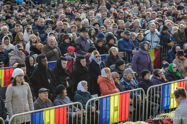 Bucuria credinței la Iași – Sfânta Liturghie în cinstea Sfintei Parascheva și a Sfântului Grigorie Palama, 2025 / Foto: Claudiu Pântea (Foto) Bucuria credinței la Iași – Sfânta Liturghie în cinstea Sfintei Parascheva și a Sfântului Grigorie Palama, 2025