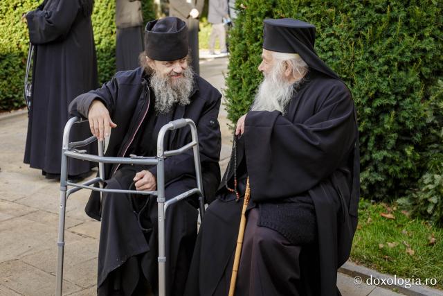 Bucuria credinței la Iași – Sfânta Liturghie în cinstea Sfintei Parascheva și a Sfântului Grigorie Palama, 2025 / Foto: Claudiu Pântea (Foto) Bucuria credinței la Iași – Sfânta Liturghie în cinstea Sfintei Parascheva și a Sfântului Grigorie Palama, 2025