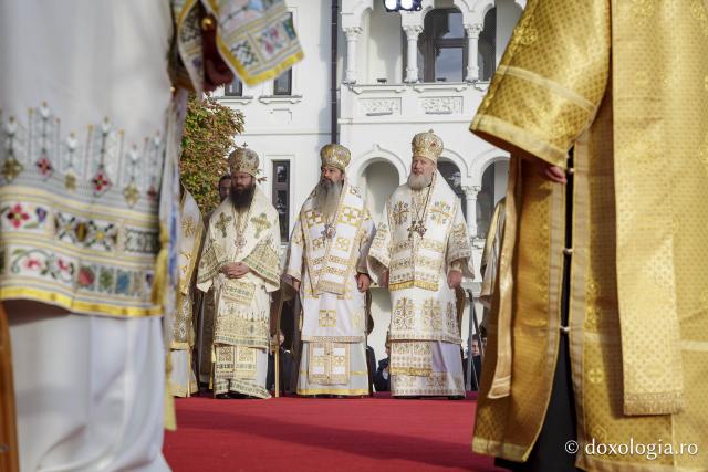 Bucuria credinței la Iași – Sfânta Liturghie în cinstea Sfintei Parascheva și a Sfântului Grigorie Palama, 2025 / Foto: Claudiu Pântea (Foto) Bucuria credinței la Iași – Sfânta Liturghie în cinstea Sfintei Parascheva și a Sfântului Grigorie Palama, 2025